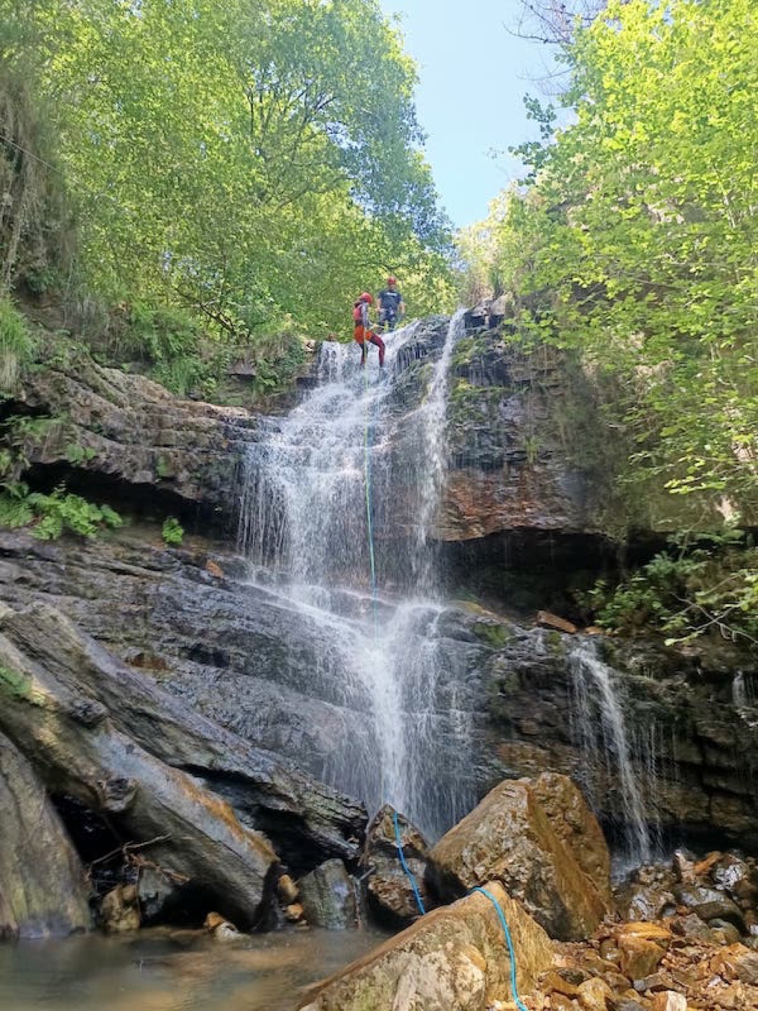 Descenso de barrancos en Cantabria: guía paso a paso